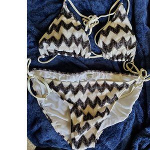 B&W Zig Zag Bikini top and bottom